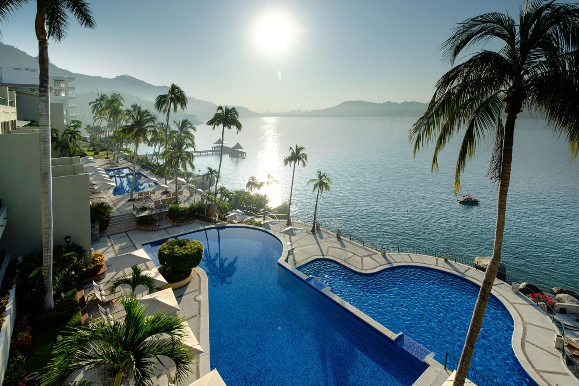 Отель Camino Real Acapulco Diamante Экстерьер фото The swimming pool at the InterContinental Nha Trang