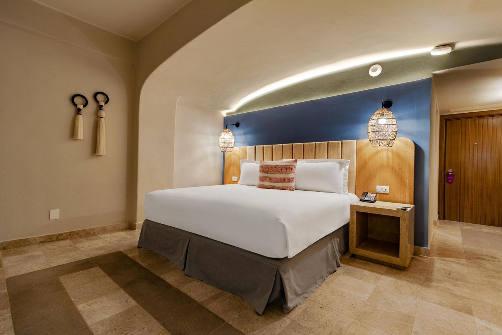 Отель Camino Real Acapulco Diamante Экстерьер фото A bedroom at the hotel